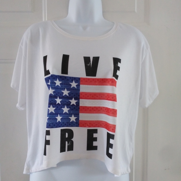 Pink Lily Live Free Graphic Tee. Size S - Picture 4 of 5
